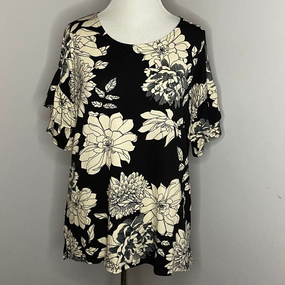 NWT Agnes & Dora Floral Frill Sleeve Top